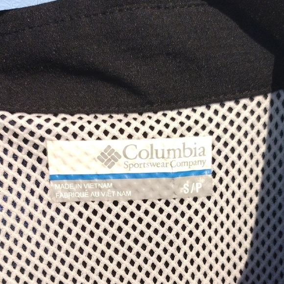 Columbia Women's Black Button Down Long Sleeves Shirt - Picture 4 of 17